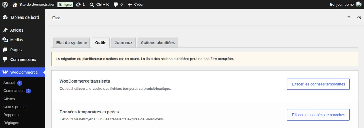 WooCommerce → État → Outils : l'outil « WooCommerce transients » et son bouton « Effacer les données temporaires », en tête de la liste des outils